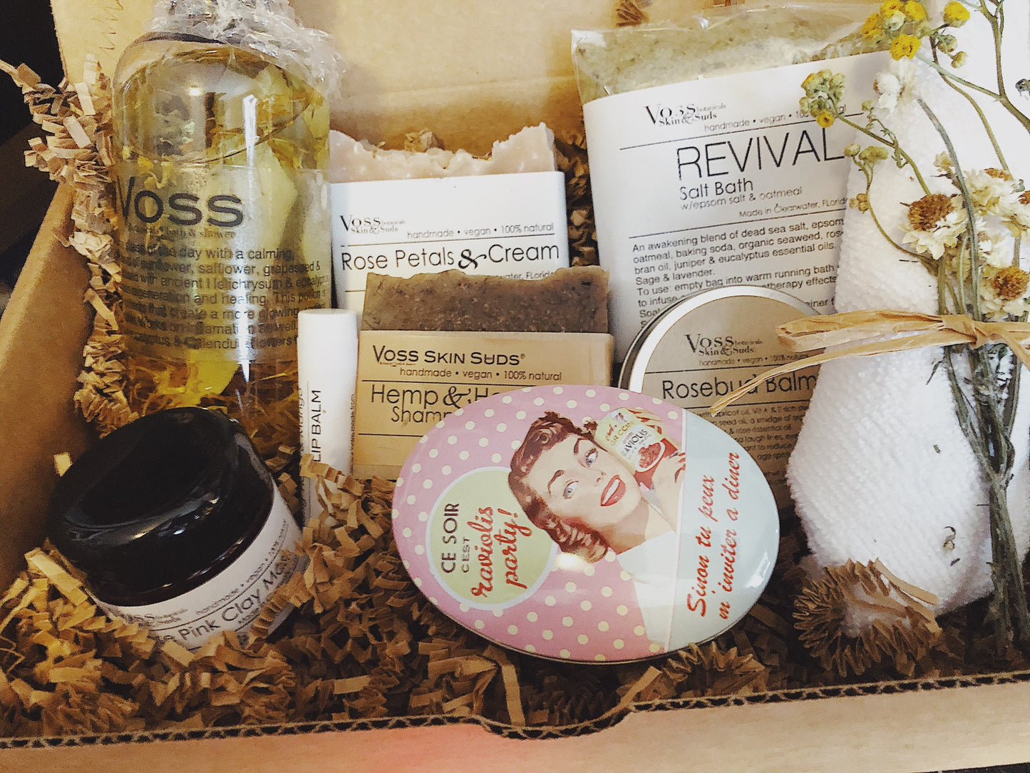 ROMANCE box for him and her PRODUCT FOOTPRINTS Natural ingredients Phthalate, Sulfate, Petroleum & Paraben Free Vegan Free of Synthetic Fragrances Free of Synthetic Dyes GMO & Gluten-free Non Toxic Handmade Sustainable Innovation Made in the USA Cruelty Free Zero Waste Low Carbon Footprint eco friendly Holiday care package gift box gift for her relaxation gift self care box self care gift box spa gift box spa gift set thank you gift box birthday gift new mom gift relaxing bath set