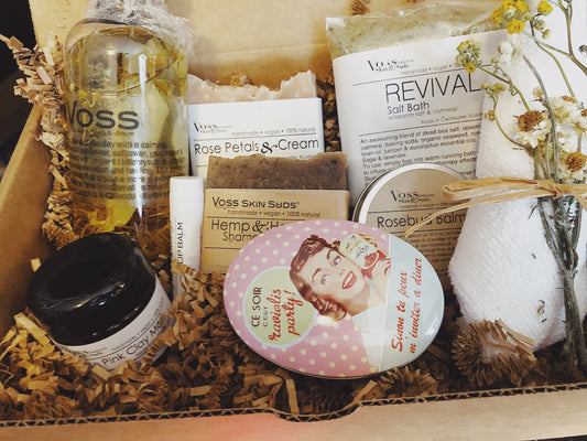 ROMANCE box for him and her PRODUCT FOOTPRINTS Natural ingredients Phthalate, Sulfate, Petroleum & Paraben Free Vegan Free of Synthetic Fragrances Free of Synthetic Dyes GMO & Gluten-free Non Toxic Handmade Sustainable Innovation Made in the USA Cruelty Free Zero Waste Low Carbon Footprint eco friendly   Holiday care package gift box gift for her relaxation gift self care box self care gift box spa gift box spa gift set thank you gift box birthday gift new mom gift relaxing bath set