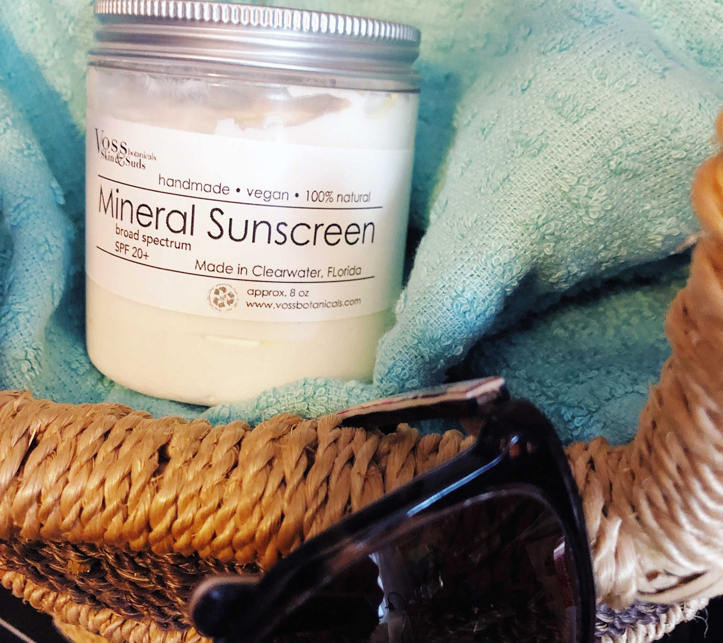 Mineral Sunscreen with Non-Nano Zinc Oxide Sunscreen